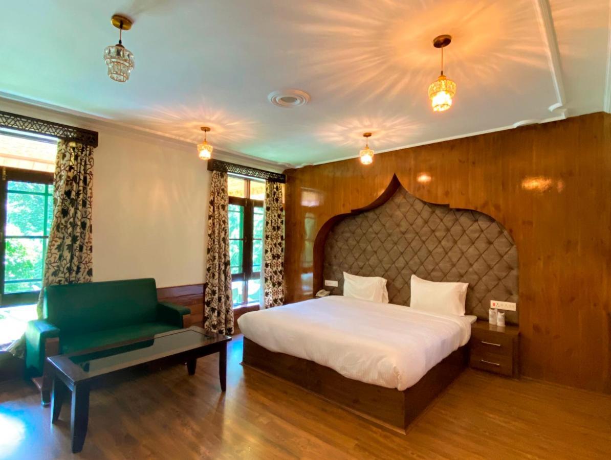 Six Seasons Pahalgam Pahalgām Buitenkant foto